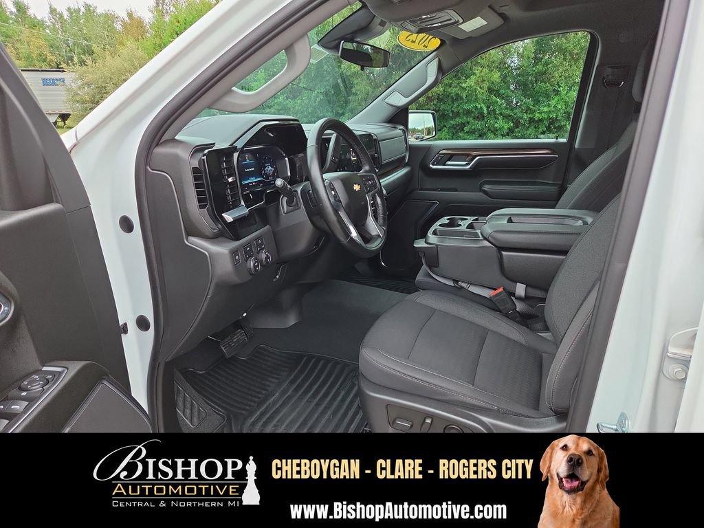 Used 2023 Chevrolet Silverado 1500 LT AWD/4WD image 10