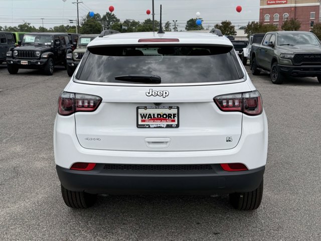 New 2026 Jeep Compass Latitude AWD/4WD image 3