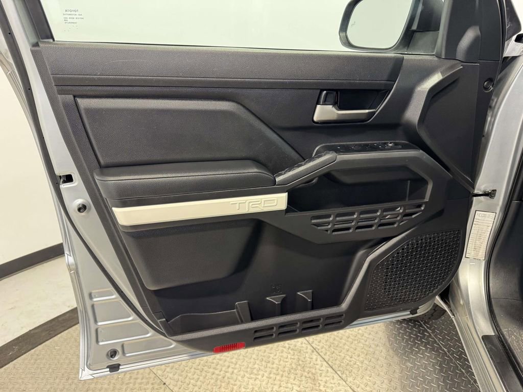 Used 2024 Toyota Tacoma TRD Off-Road image 15