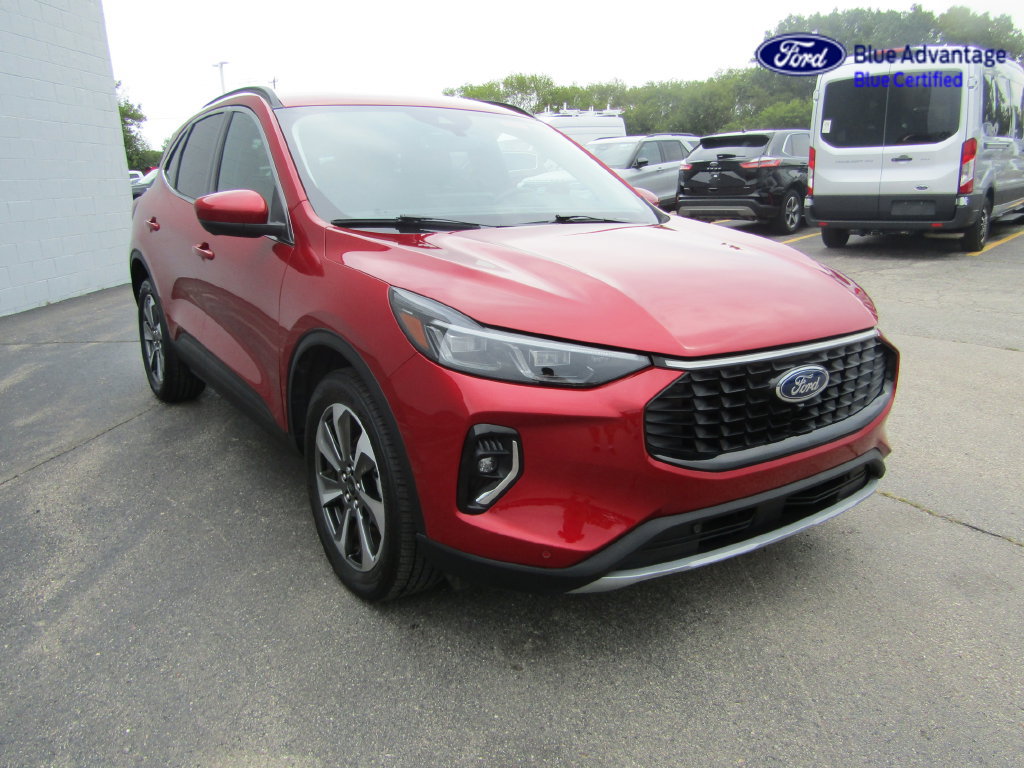 Used 2023 Ford Escape Platinum AWD/4WD image 10