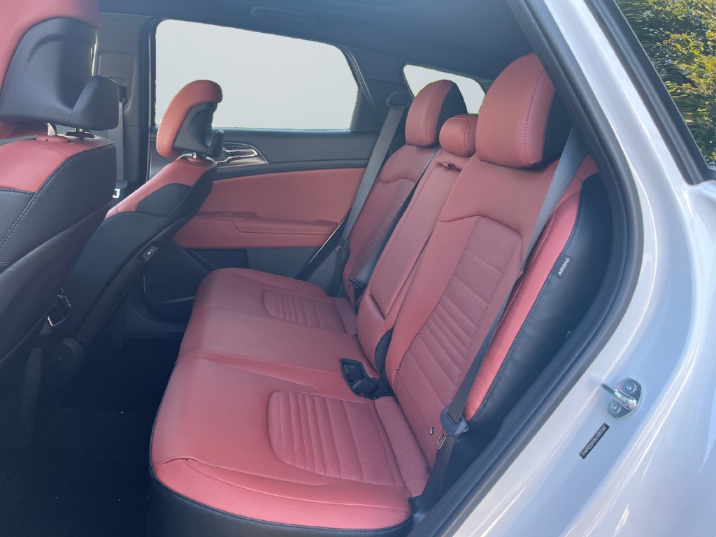 New 2027 Kia Sportage SX Prestige AWD/4WD image 13