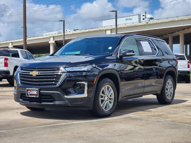 Used 2023 Chevrolet Traverse LT FWD image 3