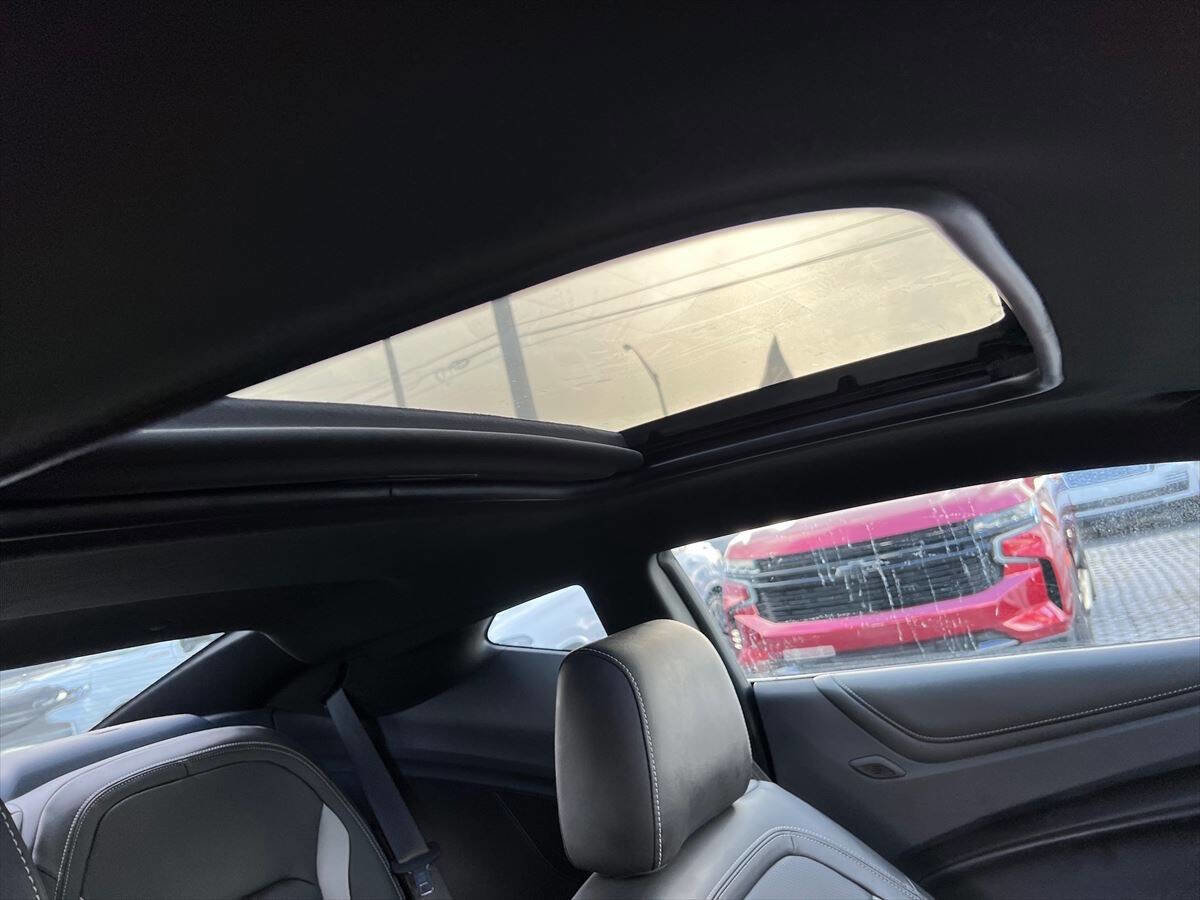 Used 2022 Chevrolet Camaro SS image 15