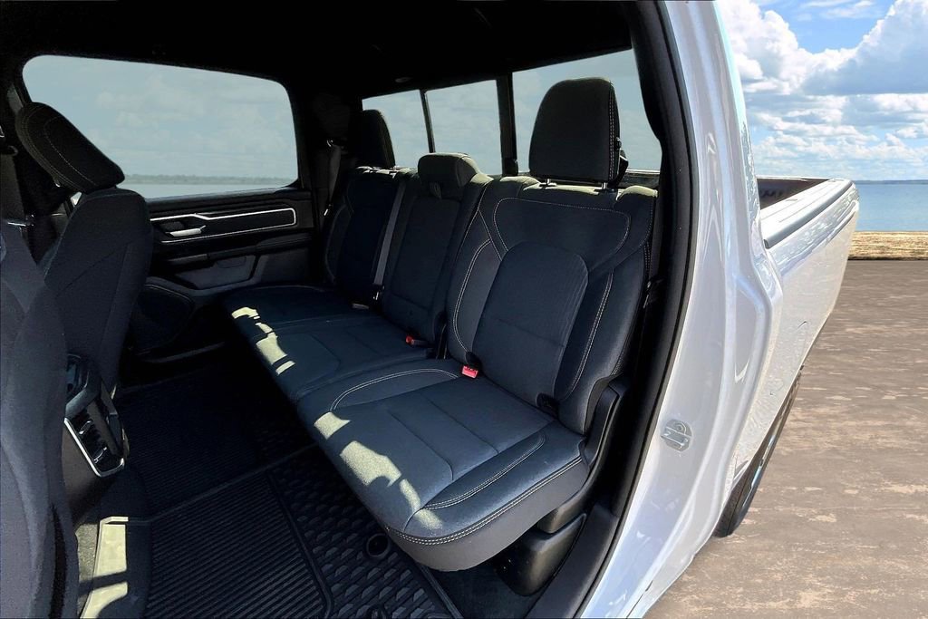 Used 2023 RAM 1500 Big Horn AWD/4WD image 25