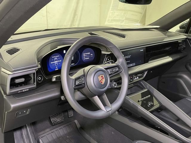 New 2025 Porsche Macan 4 Electric image 4