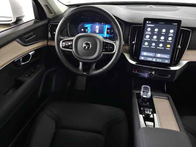 Used 2025 Volvo XC90 B6 Plus AWD/4WD image 20