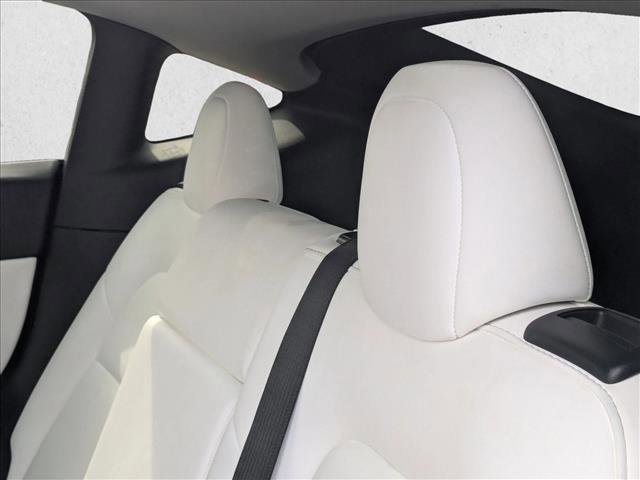 Used 2021 Tesla Model Y Long Range image 16