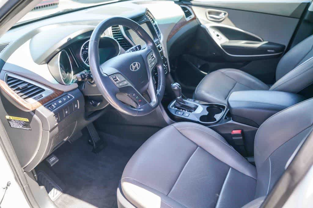 Used 2018 Hyundai Santa Fe Sport w/ Cargo Package AWD/4WD image 16
