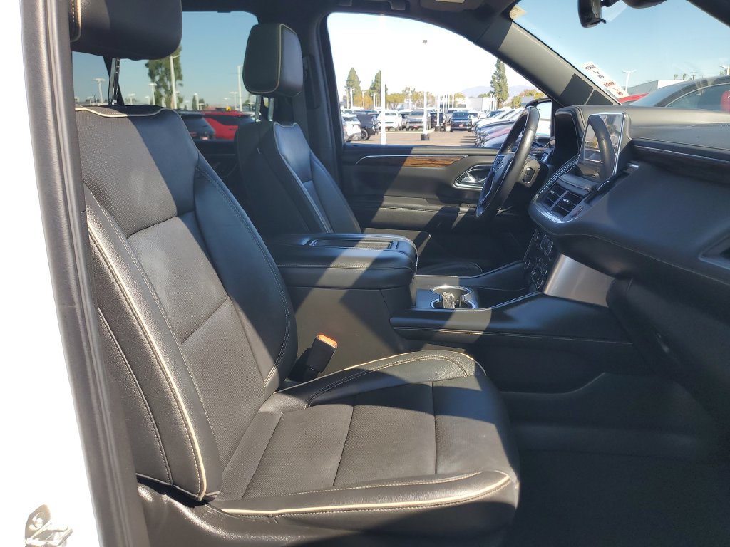 Used 2021 Chevrolet Tahoe Premier w/ Premium Package AWD/4WD image 29
