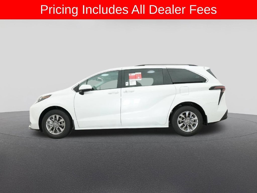 New 2026 Toyota Sienna XLE FWD image 19