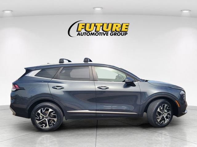 Used 2024 Kia Sportage EX AWD/4WD image 3
