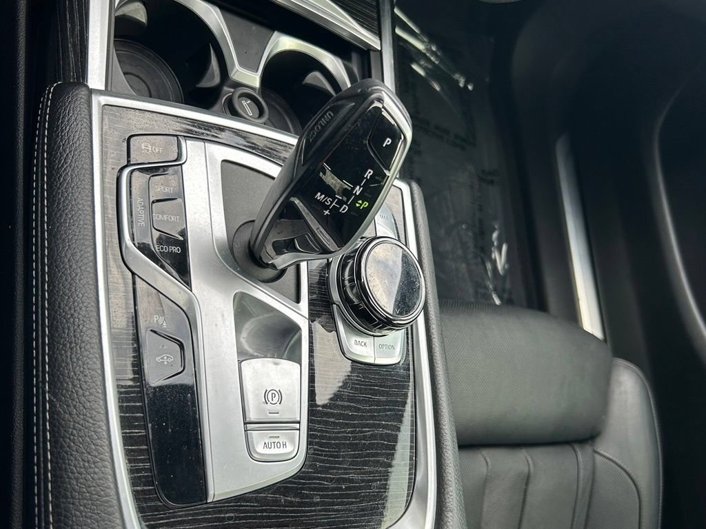 Used 2019 BMW 740i w/ Executive Package RWD image 20