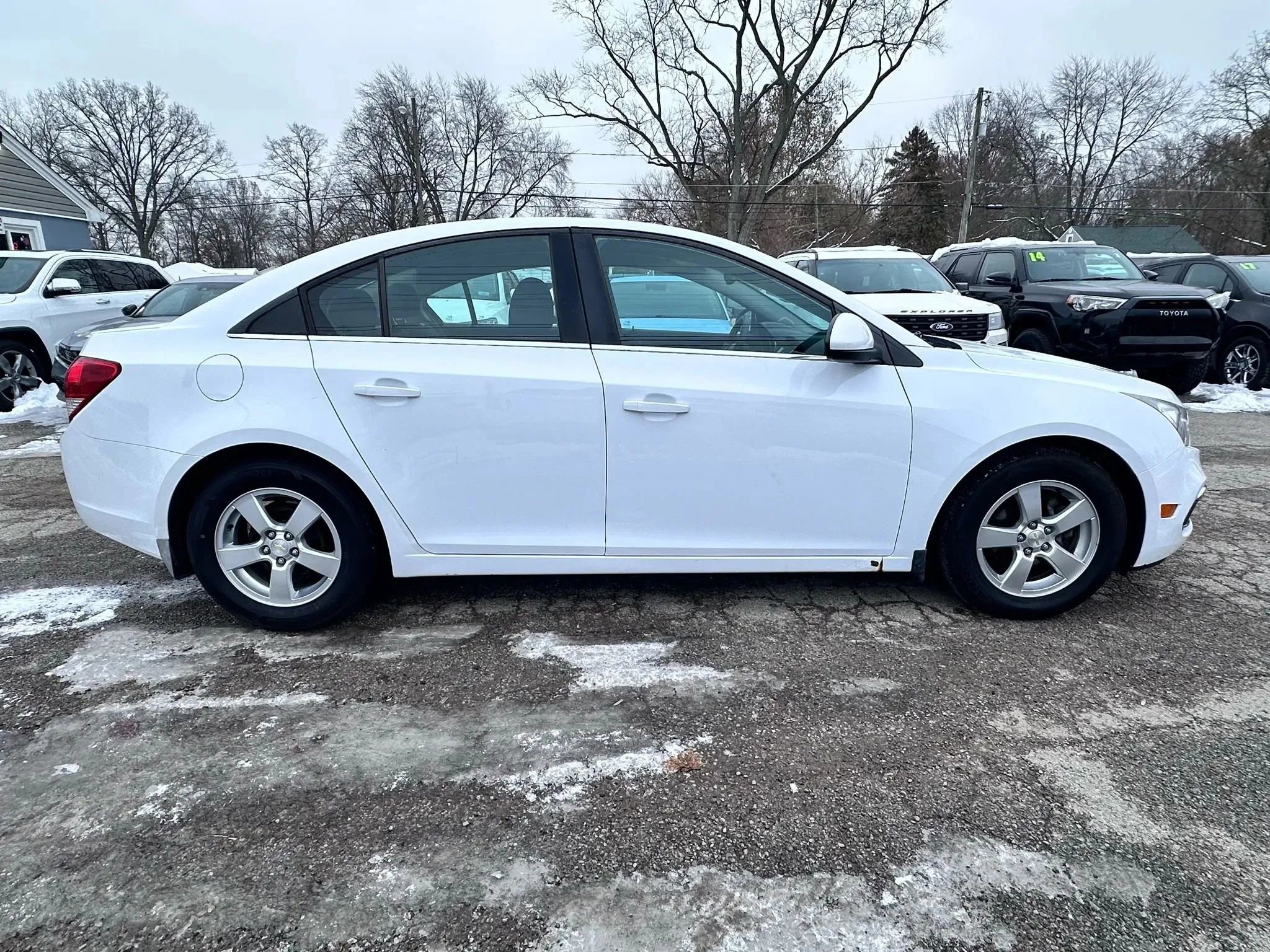 Used 2015 Chevrolet Cruze LT image 5
