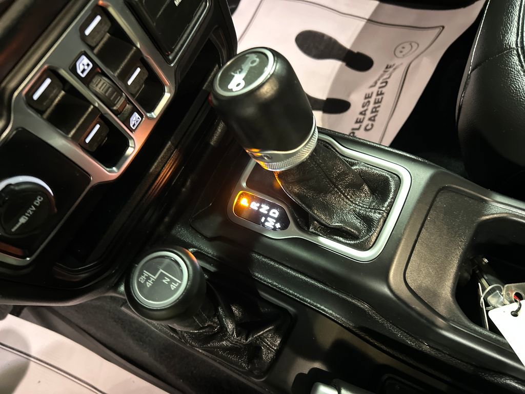 Used 2020 Jeep Wrangler Unlimited Sahara AWD/4WD image 18