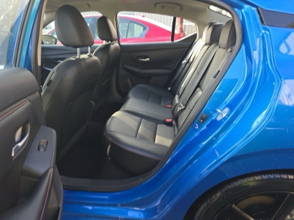 Used 2025 Nissan Sentra SR w/ SR Premium Package image 14