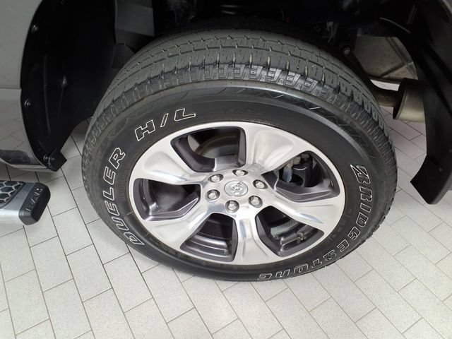 Used 2023 RAM 1500 Laramie AWD/4WD image 8