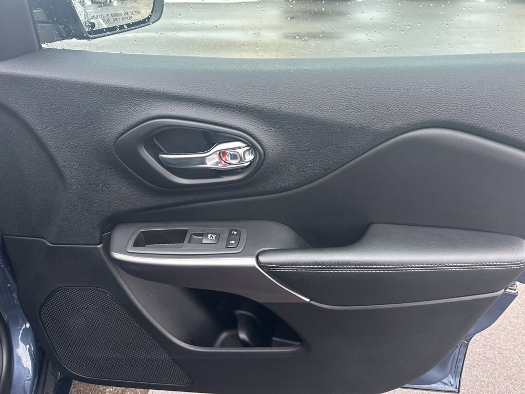 Used 2021 Jeep Cherokee Latitude Lux image 8