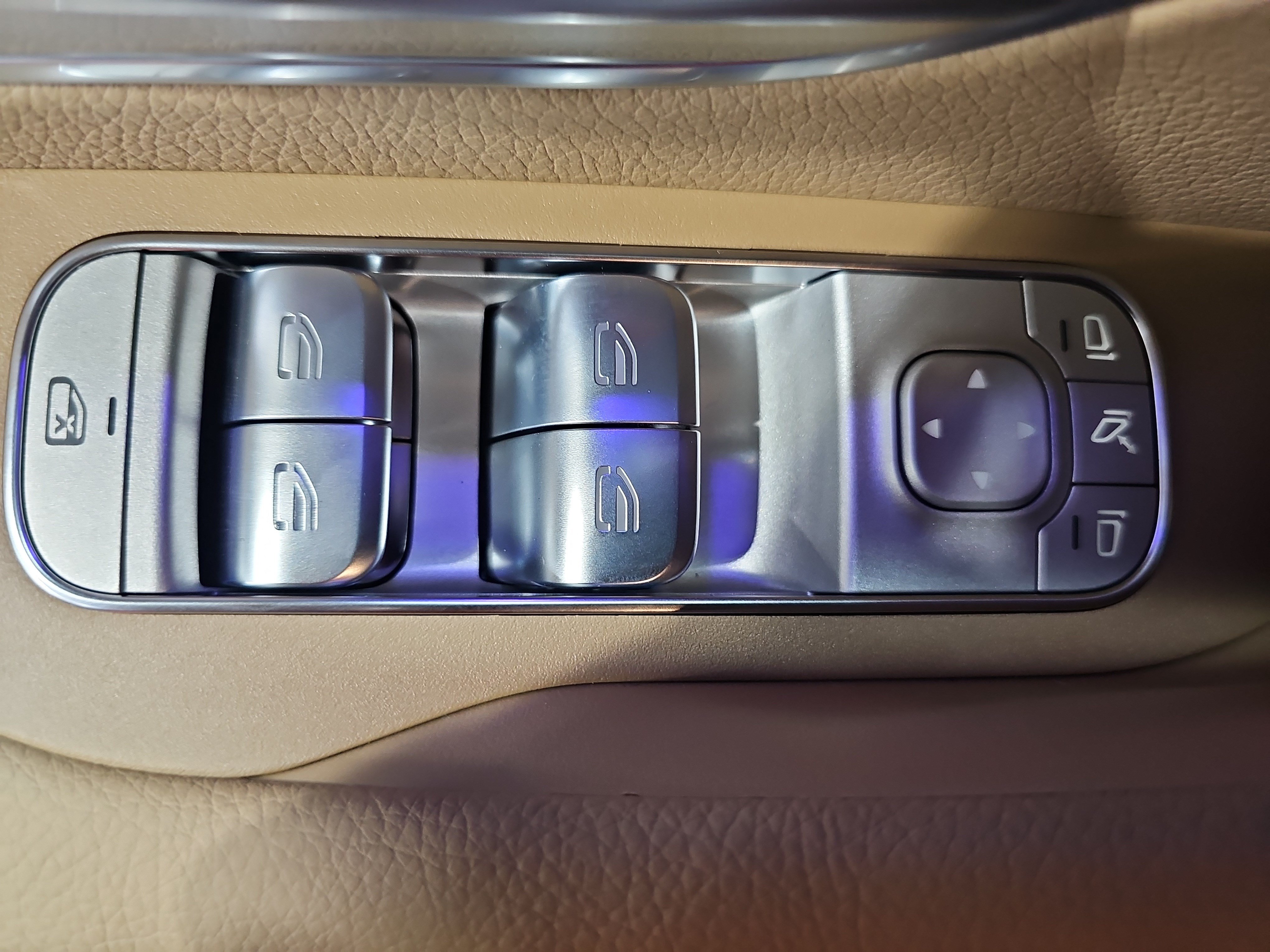 New 2026 Mercedes-Benz GLS 450 4MATIC image 27
