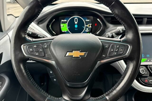 Used 2020 Chevrolet Bolt LT FWD image 23