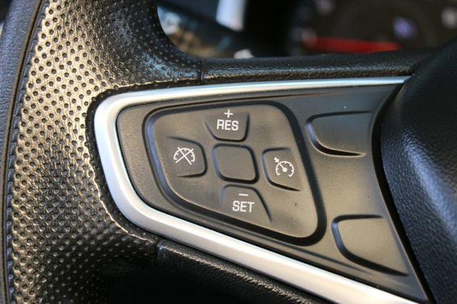 Used 2022 Chevrolet Malibu LT FWD image 19