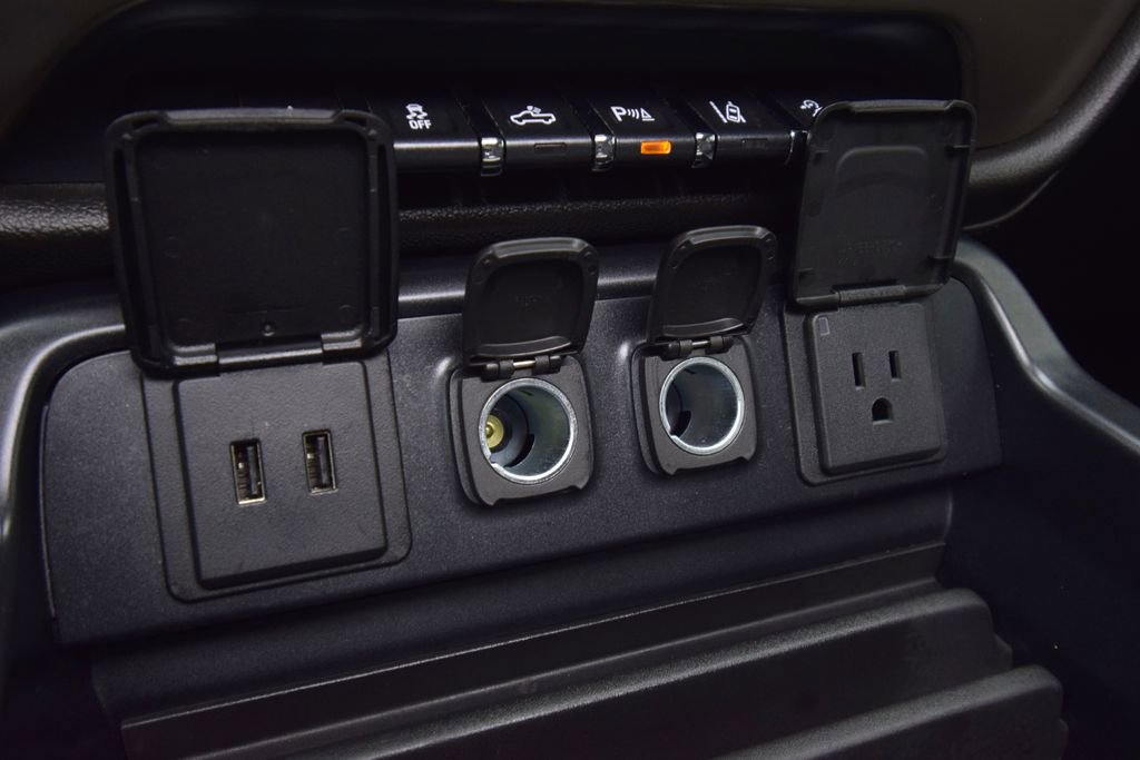 Used 2016 GMC Sierra 2500 Denali w/ Driver Alert Package image 36