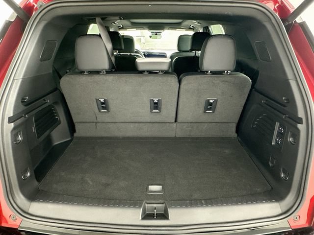 Used 2025 Chevrolet Traverse High Country w/ LPO, Floor Liner Package FWD image 26