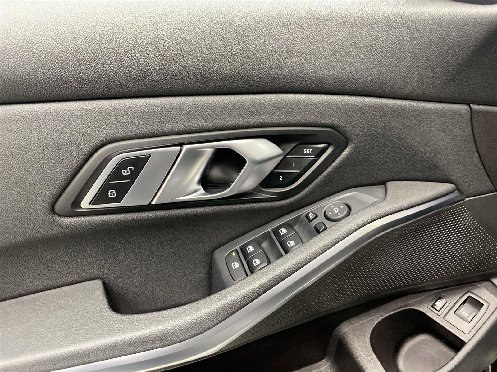 Used 2021 BMW 330e xDrive w/ M Sport Package image 19