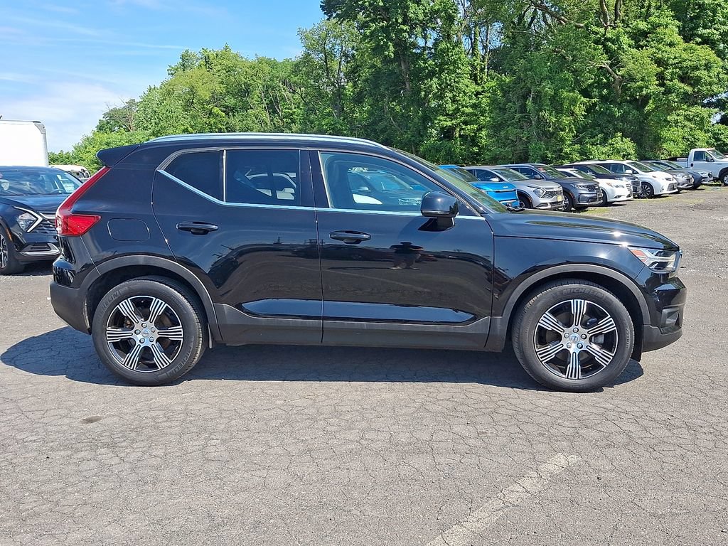 Used 2021 Volvo XC40 T5 Inscription w/ Climate Package AWD/4WD image 11