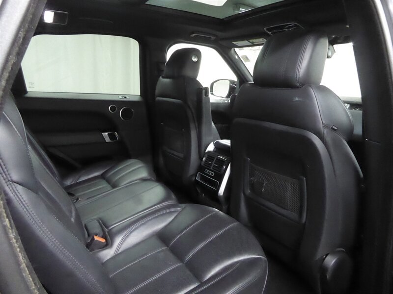 Used 2014 Land Rover Range Rover Sport HSE AWD/4WD image 30