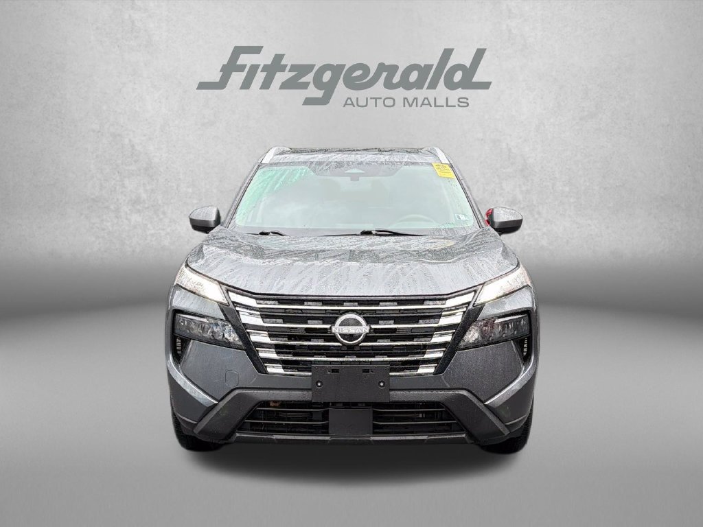 Used 2024 Nissan Rogue SV w/ SV Premium Package AWD/4WD image 2