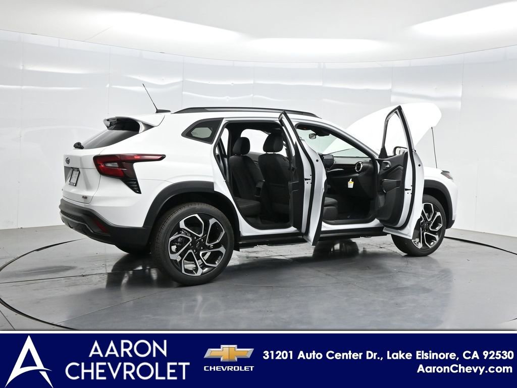 New 2026 Chevrolet Trax RS w/ Driver Confidence Package FWD image 4