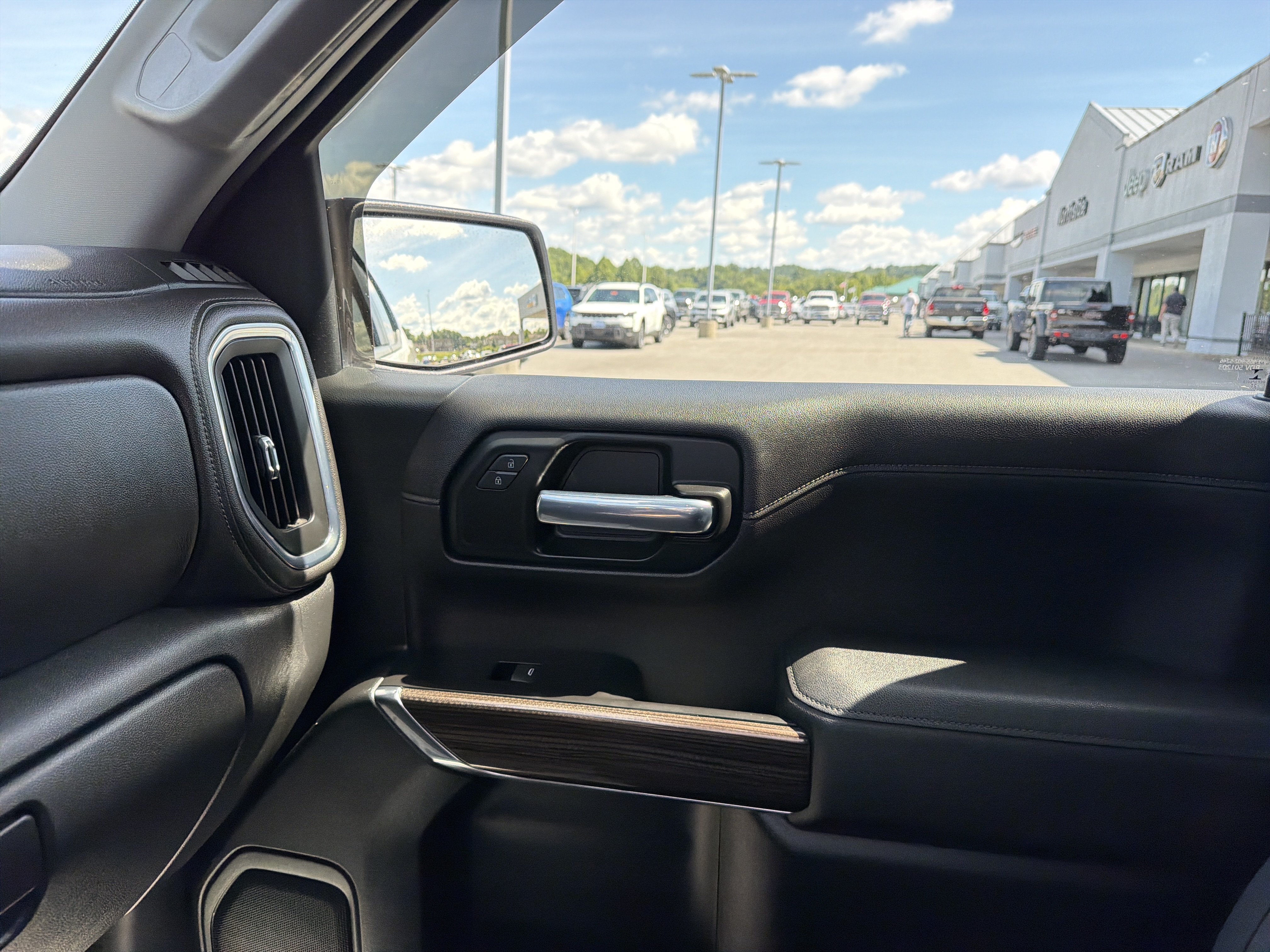 Used 2020 Chevrolet Silverado 1500 RST w/ All-Star Edition AWD/4WD image 24