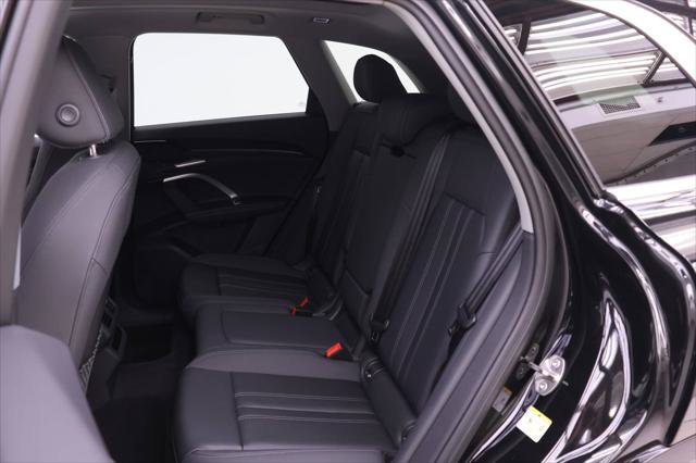 Certified 2025 Audi Q5 Premium w/ Convenience Package image 17