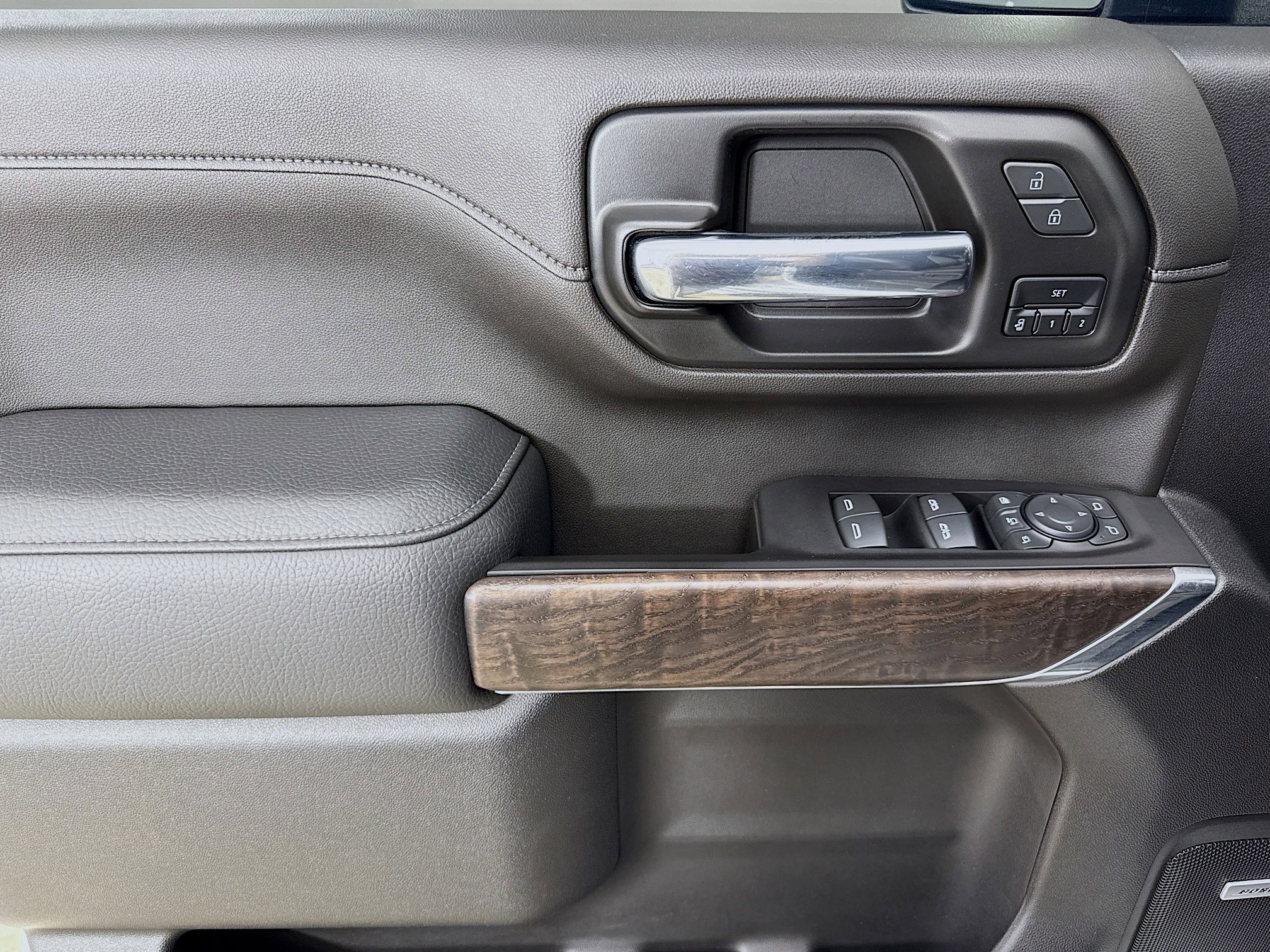 Used 2022 GMC Sierra 3500 Denali image 18