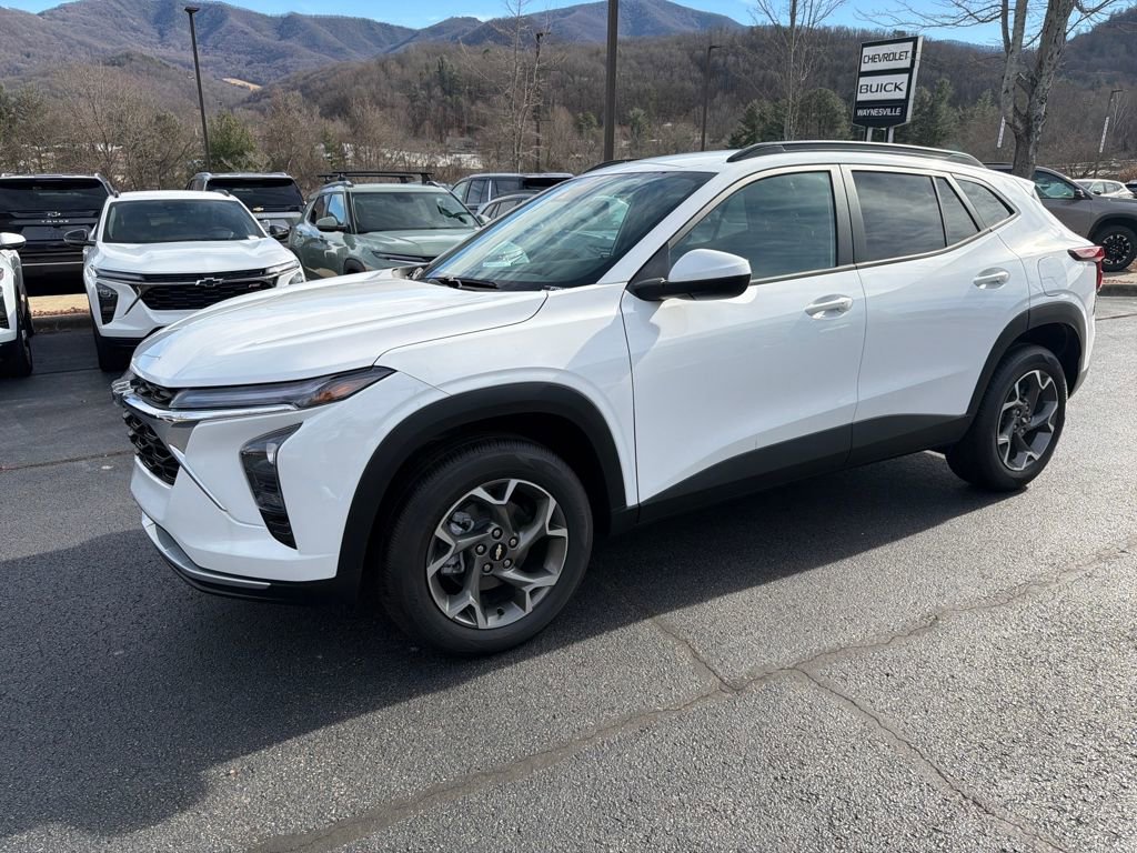 New 2025 Chevrolet Trax LT w/ LT Convenience Package image 8