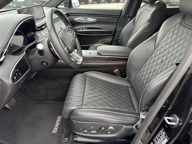 Used 2023 Genesis GV70 3.5T Sport w/ Sport Prestige Package AWD/4WD image 21
