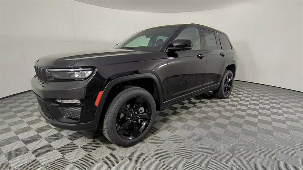 New 2025 Jeep Grand Cherokee Limited w/ Black Appearance Package image 8