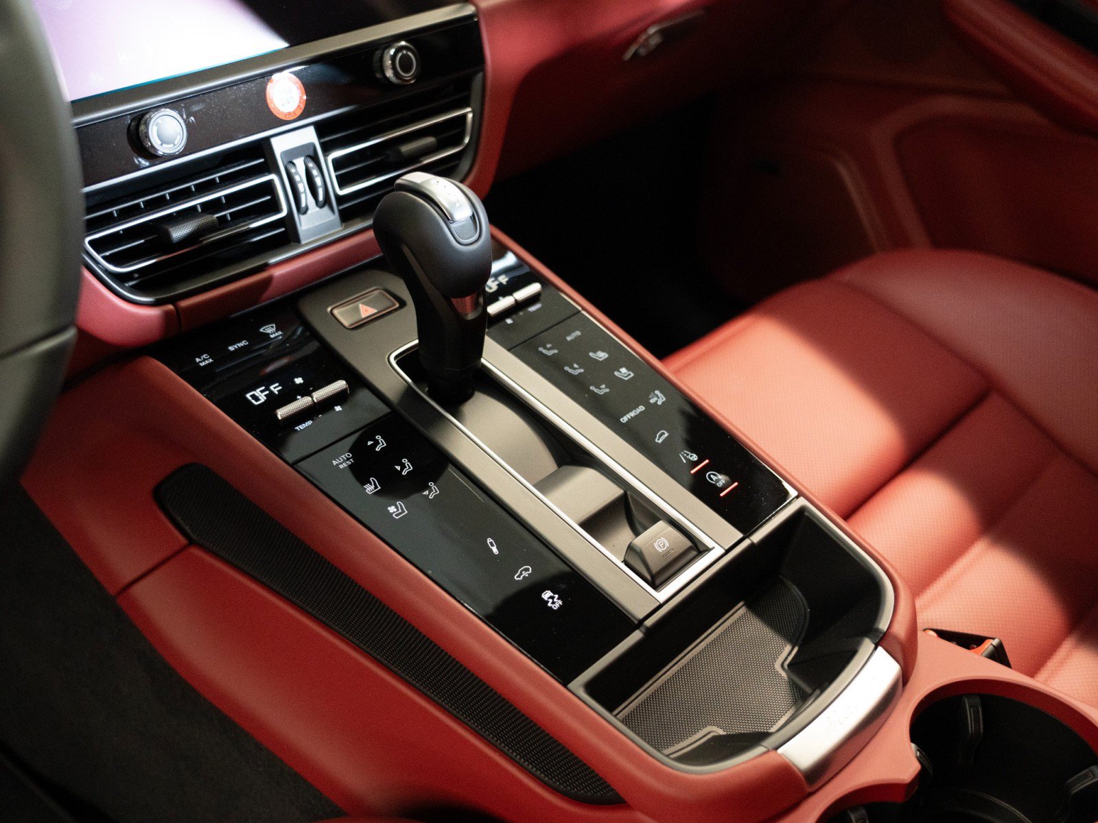 New 2026 Porsche Macan S AWD/4WD image 22