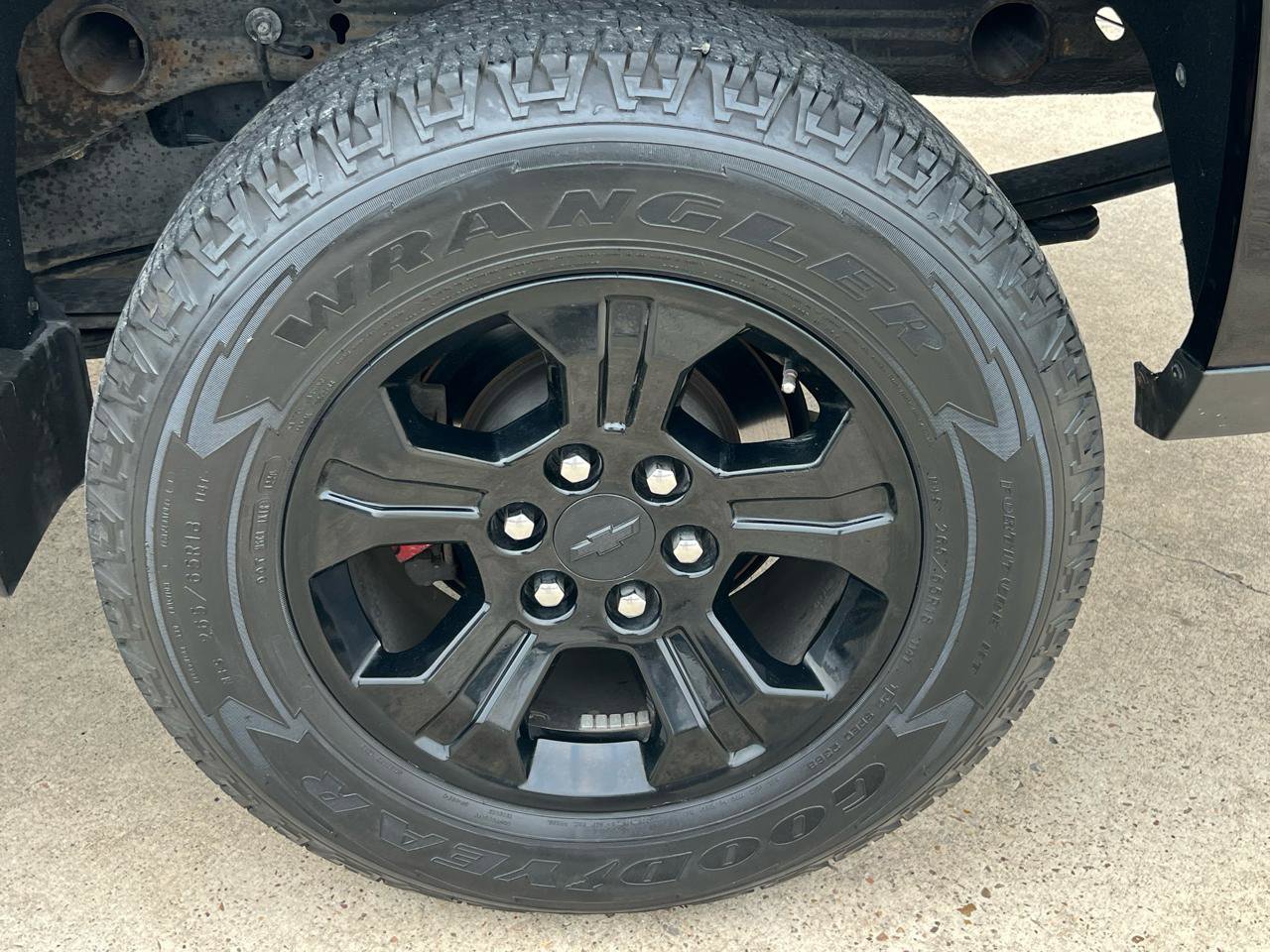 Used 2015 Chevrolet Silverado 1500 LTZ Z71 w/ Midnight Edition AWD/4WD image 19