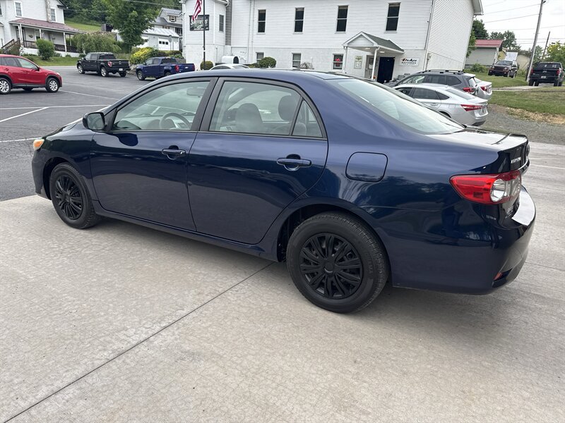 Used 2011 Toyota Corolla LE FWD image 6
