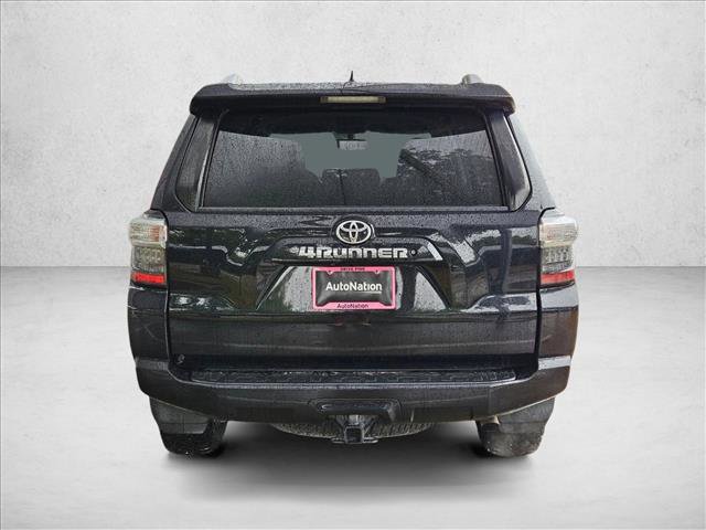 Used 2018 Toyota 4Runner SR5 AWD/4WD image 7