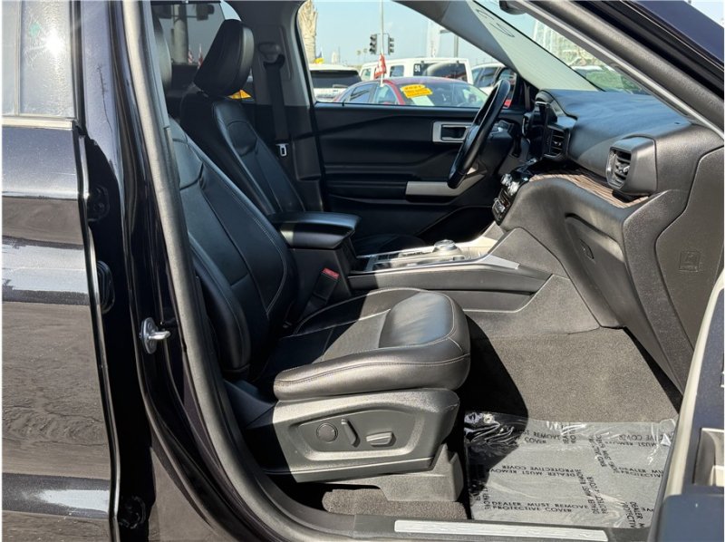 Used 2021 Ford Explorer Limited RWD image 31