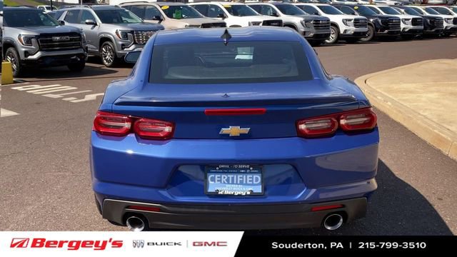 Used 2021 Chevrolet Camaro LT RWD image 8