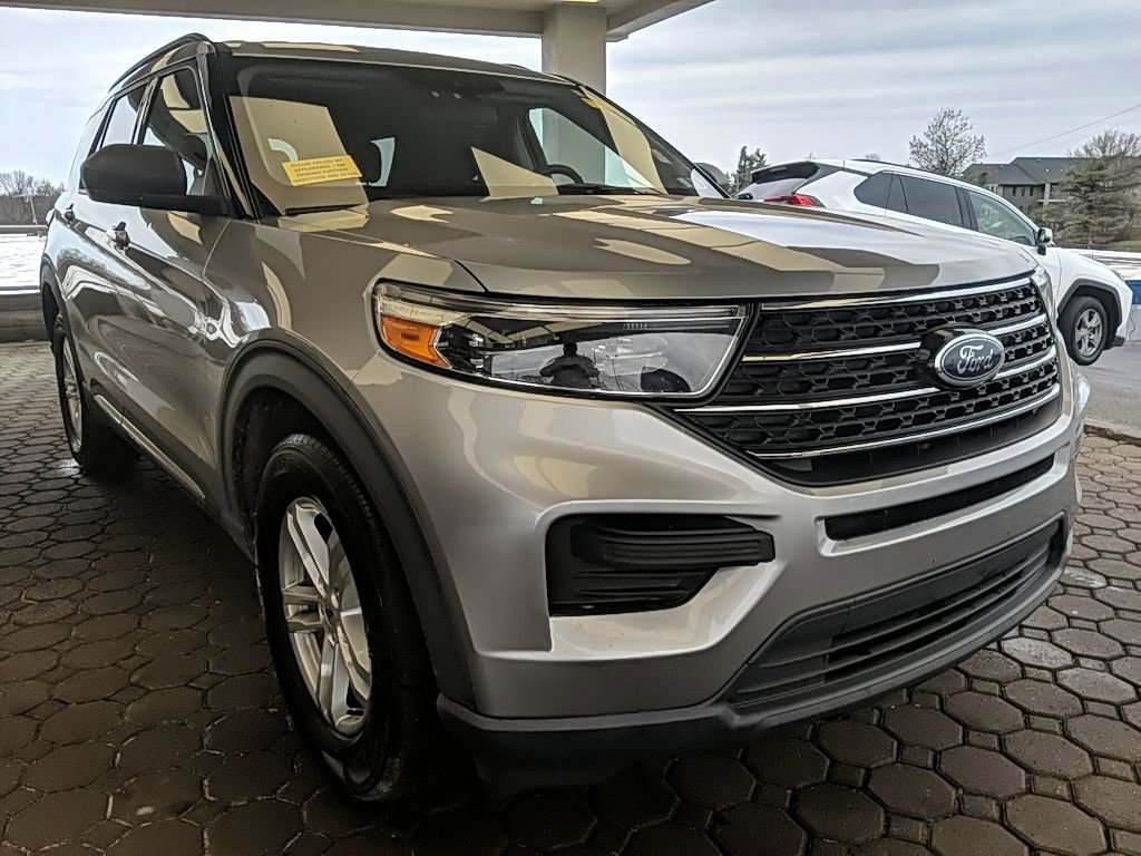 Used 2020 Ford Explorer XLT w/ Comfort Package image 4