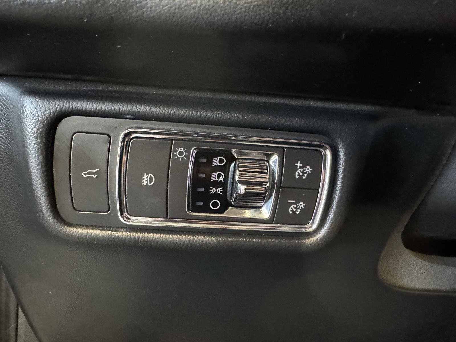 Used 2020 Lincoln Aviator Reserve w/ Equipment Group 201A image 15