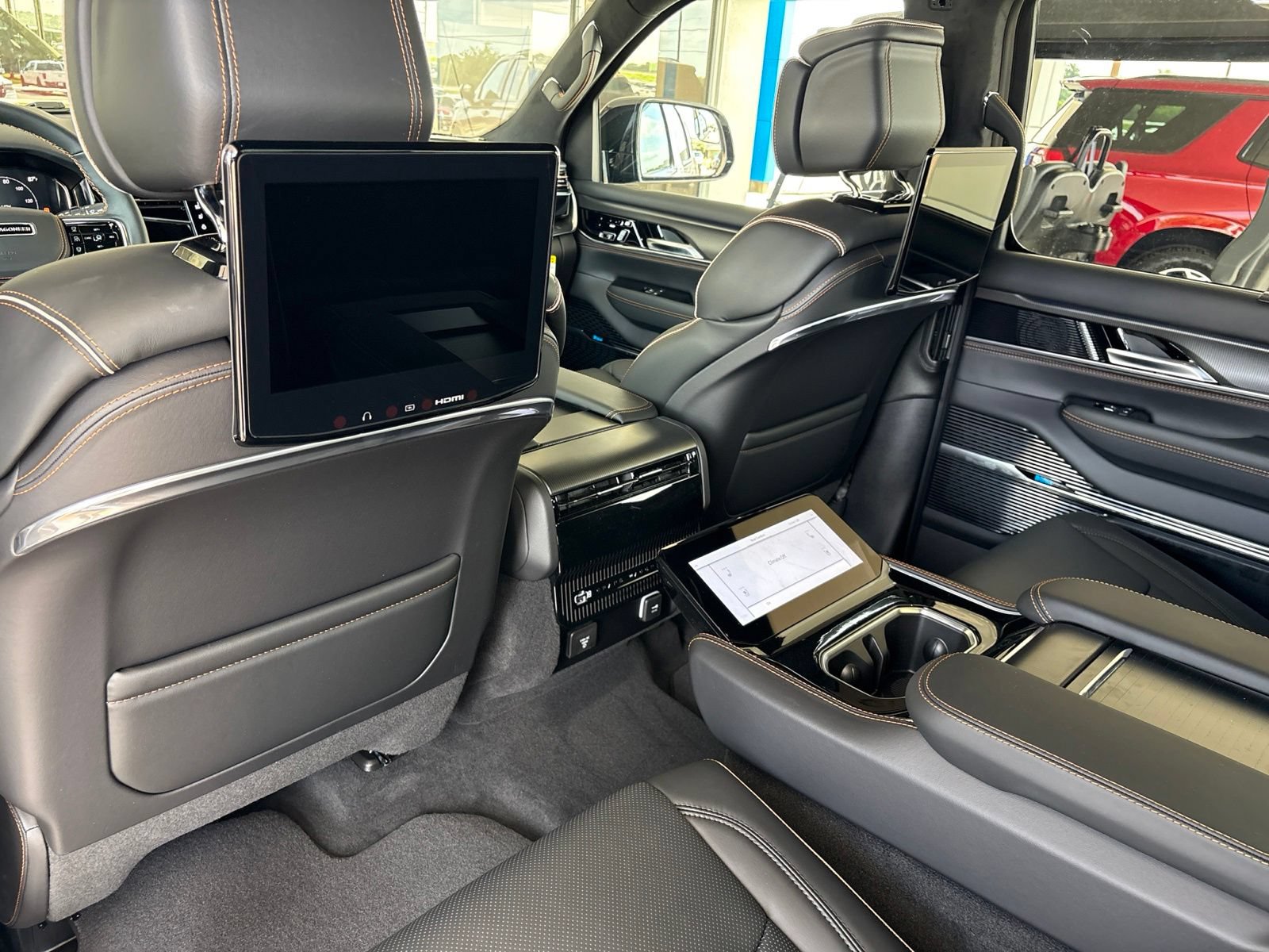 New 2026 Jeep Grand Wagoneer Summit AWD/4WD image 18