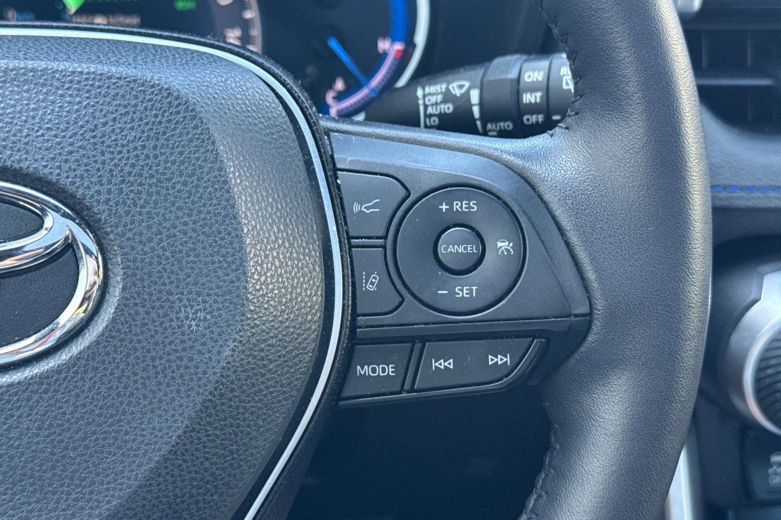Certified 2022 Toyota RAV4 XSE AWD/4WD image 40