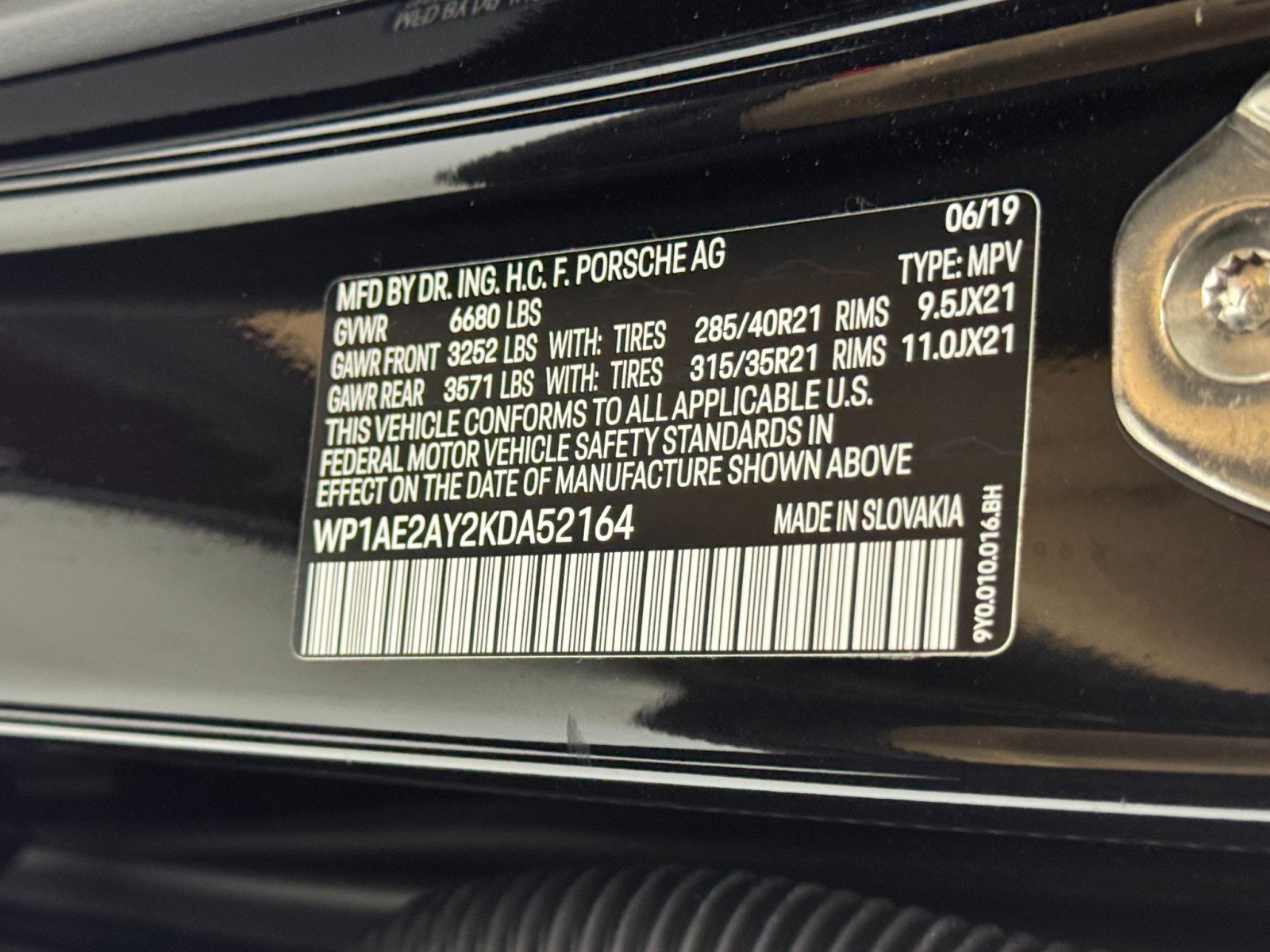 Used 2019 Porsche Cayenne E-Hybrid image 48