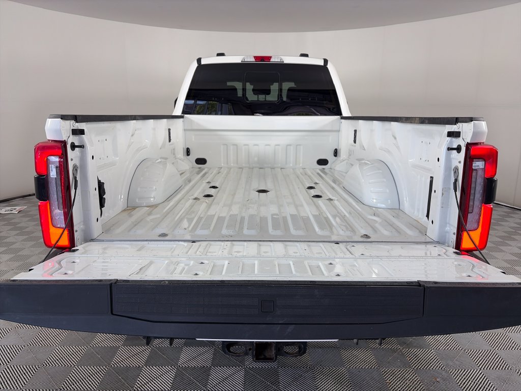 Certified 2026 Ford F450 Platinum w/ FX4 Off-Road Package AWD/4WD image 28