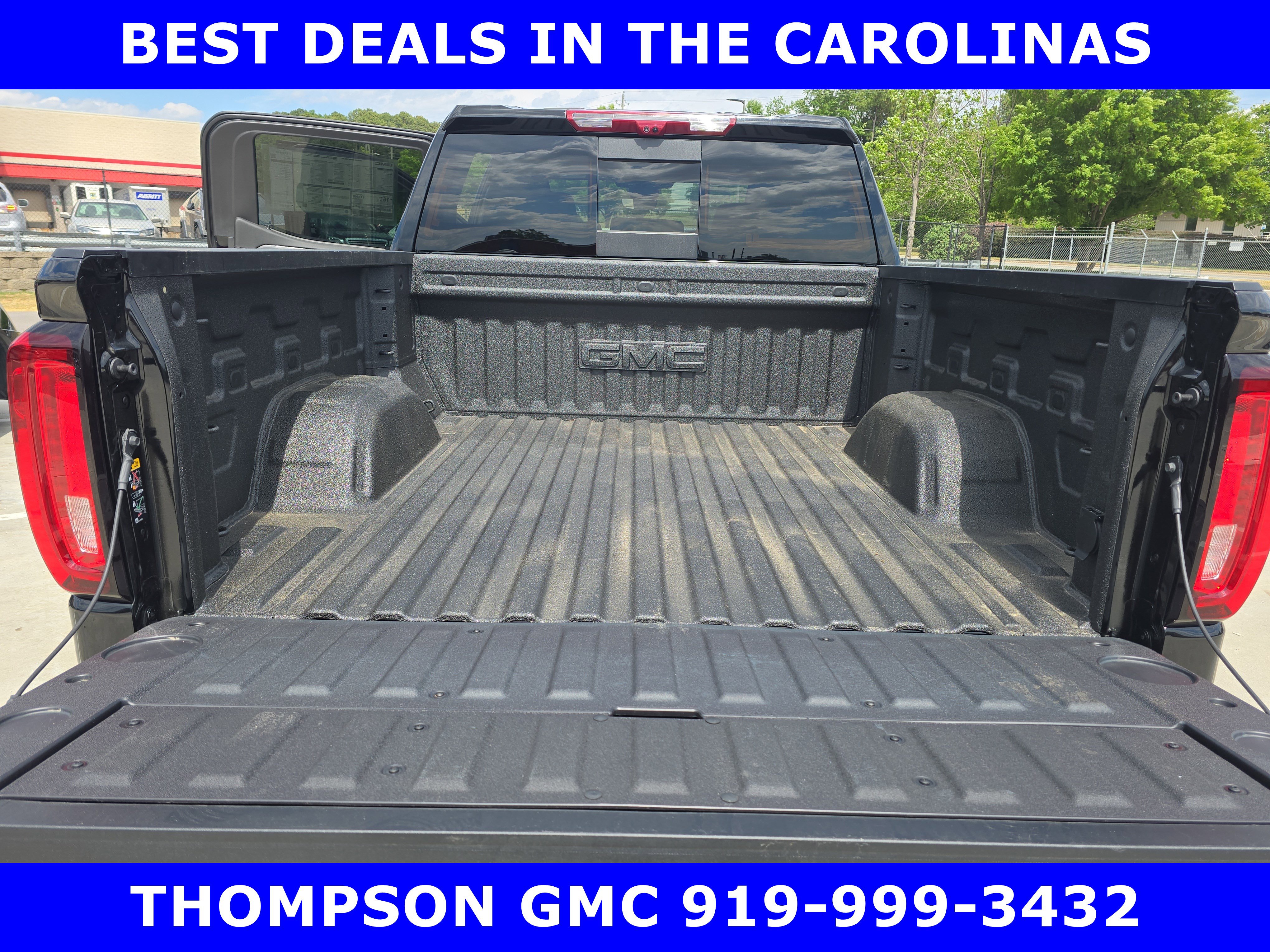 New 2026 GMC Sierra 1500 AT4 w/ Technology Package AWD/4WD image 15